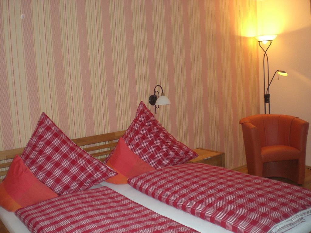 Gasthof Krone Schönau an der Brend Room photo
