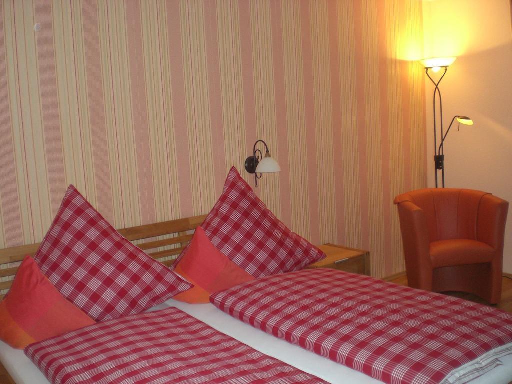 Gasthof Krone Schonau an der Brend Room photo